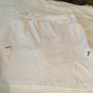 Chico’s white skort